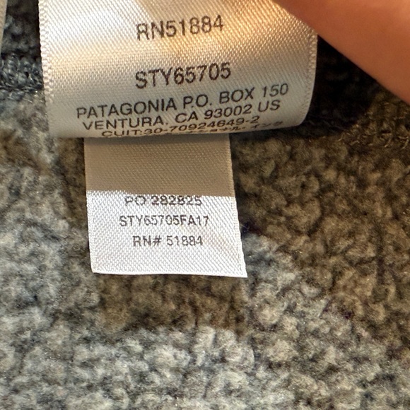 Boys PATAGONIA Better Sweater 1/4 zip pullover- stone wash. Size XXL 16/18 - Picture 7 of 7